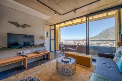 Image de Modern Bo-Kaap Gem with City & Mountain Views