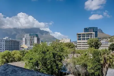Image de De Waterkant Studio with Table Mountain Views