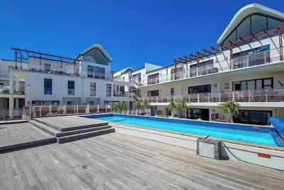 Image de Beach-side, tranquil coastal retreat apartment