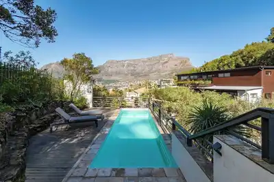 Image de Luxury 4-Bed Villa in Tamboerskloof
