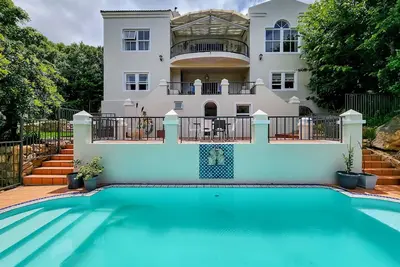 Image de Hout Bay Family Home Pool, Sauna & Mountain Views