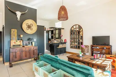 Image de Spacious Gem  Outdoor Space