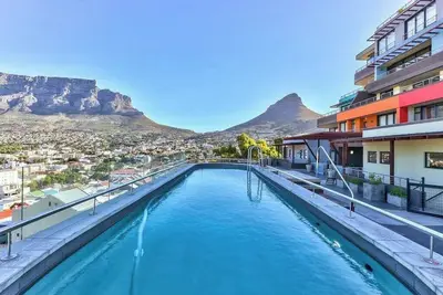 Image de Modern Bo-Kaap Retreat with Mountain Views & Pool