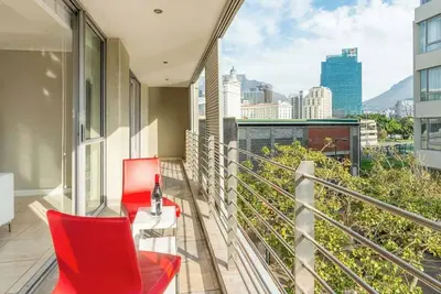 Image de Family retreat next to Canals + Pool+ Washer+A/C