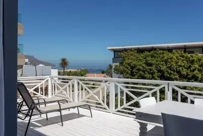Image de Tranquil 4 Bedroom House with Ocean View