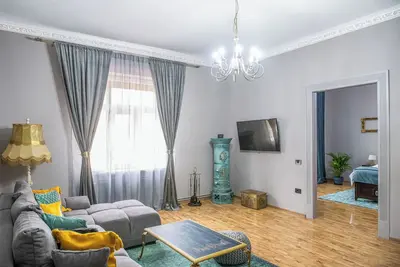Image de Grey Symphony - Charming vintage apartment with Ac in downtown of Timisoara