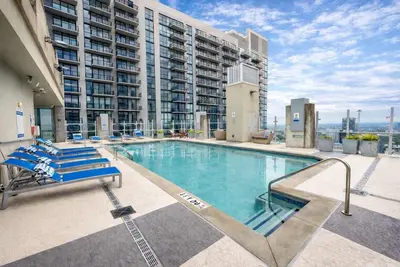 Image de Midtown Atlanta 1br BeltLine Rooftop Pool LuxePad