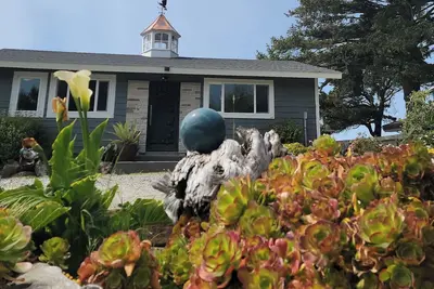 Image de Adele's Oceanside Retreat Brookings w/ Private Beach Access Kid & Pet friendly!