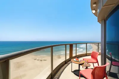 Image de HaCarmel Beach Sea-View Penthouse