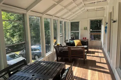 Image de Quiet lake access retreat