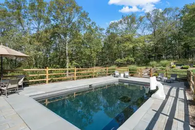 Image de ESKape Manor: Great Views, Hot Tub & Fun Amenities