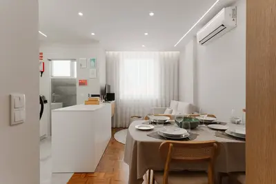 Image de Appartement 'Fernão De Magalhães' avec Balcon, Wi-Fi et Climatisation