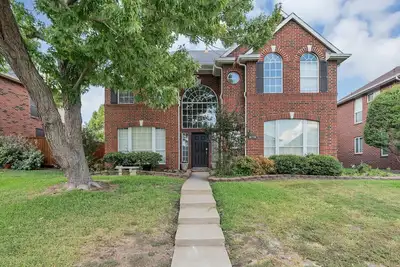 Image de Beautiful Family friendly, pets welcome Home w Pool, Patio & Private Backyard