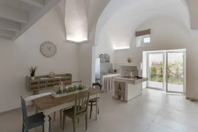 Image de Hundred Leaves the village mansion with private garden