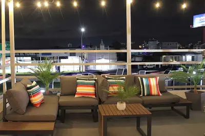 Image de Ideal Apartment Less than 20 Minutes from the Airport!