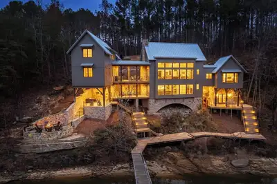 Image de Halo Cove - Private Lakefront Retreat on 14 Acres