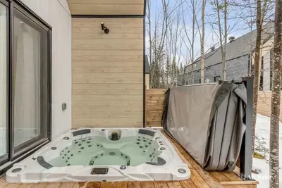 Image de Aigle Blanc | Confort & Nature | Spa, Foyer