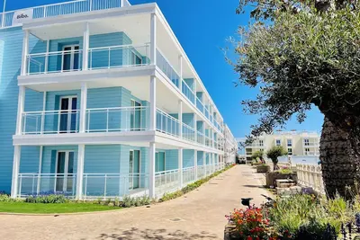 Image de Seaside Tranquility \n- Marina Club​​