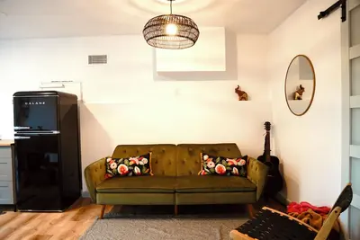 Image de Eclectic Guesthouse on Quaint Fallbrook Homestead