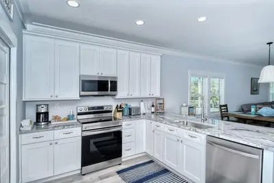 Image de 3br Craftsman Bungalow w/ Boat Parking | Walk to Downtown Bradenton | Near Ami & Img