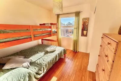 Image de Edd B+M, Two Apartments Together, Forest & Sea