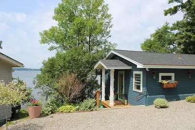 Image de Lakefront Retreat with Stunning Adirondak Views on Lake Champlain