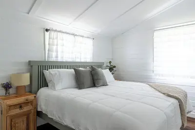 Image de Tranquility Pond Cabin - Nature Retreat on 5 Acres