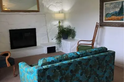 Image de Peaceful townhome with Ac in charming Grace