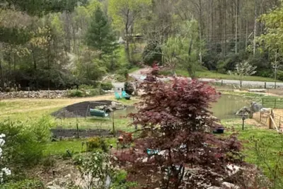 Image de Idyllic Hillside Farmhouse