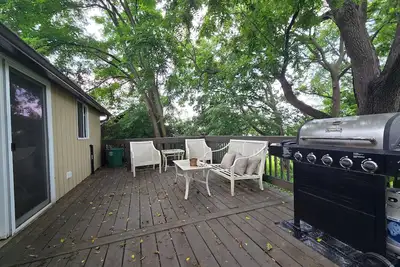 Image de Quiet studio apt w large deck. 15 min to Lanc city, 10min to Spooky Nook Sports
