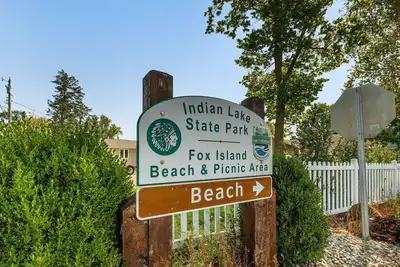 Fox Island Lakefront Retreat