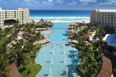 Image de 2 Bedroom Ocean View Villa w/Balcony: 1 King, 1 Queen, 2 Sofa beds, Full Kitchen