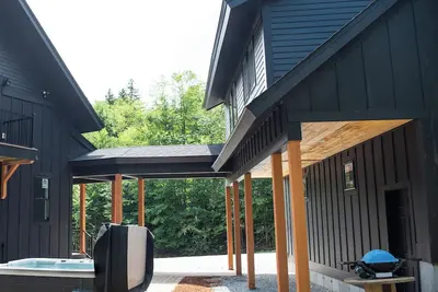 Image de New Skye Ridge lodge Carriage house w Ac and hot tub in charming Killington Vt