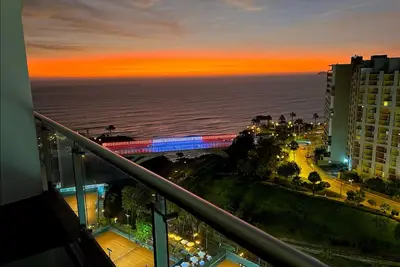 Image de Luxury  Oceanfront Penthouse in the center of beautiful Miraflores