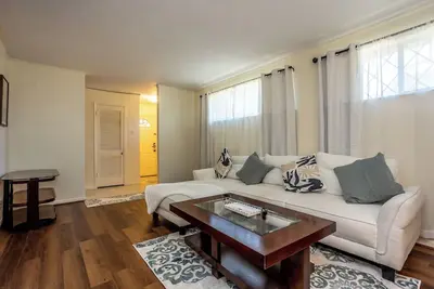 Image de 3-bedroom house in awesome Irving, Las Colinas, Tx, W/Desk & Computer/Printer