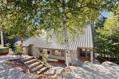 Image de Mountainside condo w/ view, pool & rec room access, near skiing, town & hiking