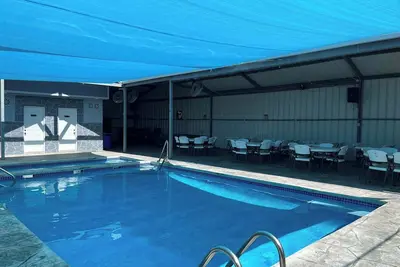 Image de Luxurious Private-Pool Resort with Full Kitchen and Loungers