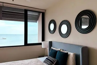 Image de Golden Hour 2br Ocean View Apt