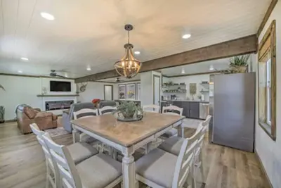 Image de Charming 4-bedroom Lakeview Ranch Retreat at Eufaula Cove with Ac