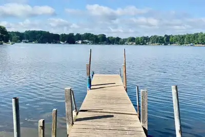 Image de Lakefront Cottage - just north of Lapeer on private all lake sports lake