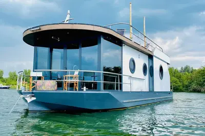 Image de Stylish vacation apartment/holiday home on a houseboat/yacht near Roermond (Nl)