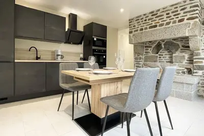 Image de Gîte Confortable pour 2 avec Terrasse et Wifi en Normandie