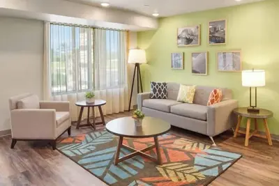 Image de Affordable 2-Queen Room w/ Kitchenette- Stay Near It All