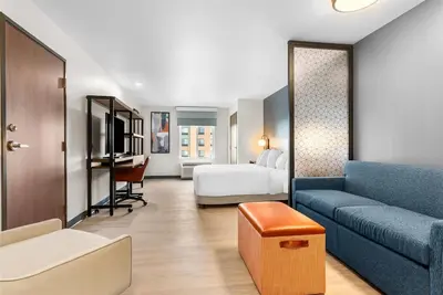 Image de Relax in a Clean & Contemporary Suite w/ Fully Equipped Kitchen Near Downtown