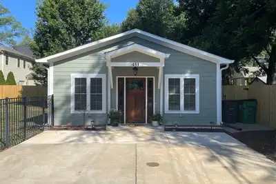 Image de Charming 2br/2ba Cottage in South End