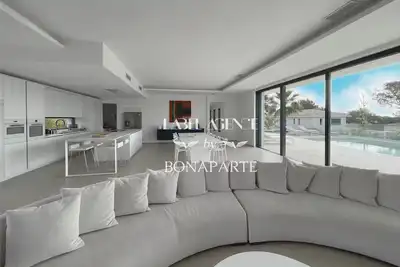 Image de Villa contemporaine de standing proche plage avec piscine, vue mer et 5 suites