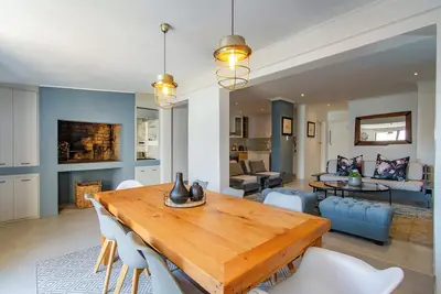 Image de Chic & Cozy Modern, Secure & Centrally Located 3-bedroom house in Cape Town