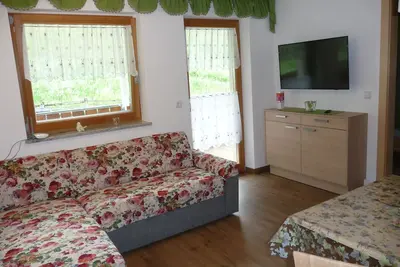 Image de Appartement 'Pirchahof Waldruhe' avec vue sur la montagne, terrasse partagée et Wi-Fi