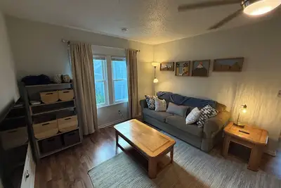 Image de Corner home near Hilton, Jack Trice, Iowa State in Central Ames