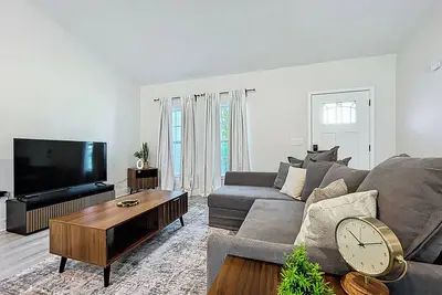 Image de Brand New 3br, 2ba, Sleeps 6, Near Key Sights